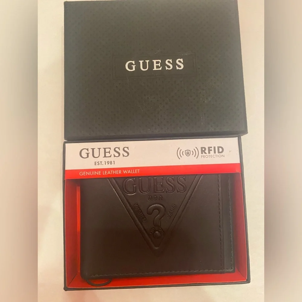 Guess Genuine Leather Wallet RFID Protection Black NWT